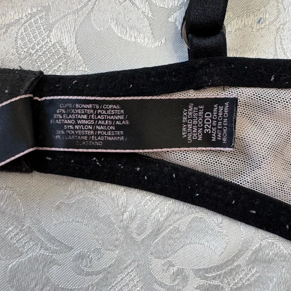 Victoria’s Secret Bra 32DD Very Sexy Unlined Demi‎ Lace Sheer Underwire Lingerie